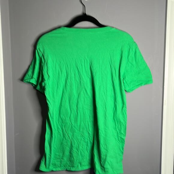 Unisex Kids Elf Green Graphic Short Sleeve Crewneck Tee Shirt Size Medium - Picture 5 of 7